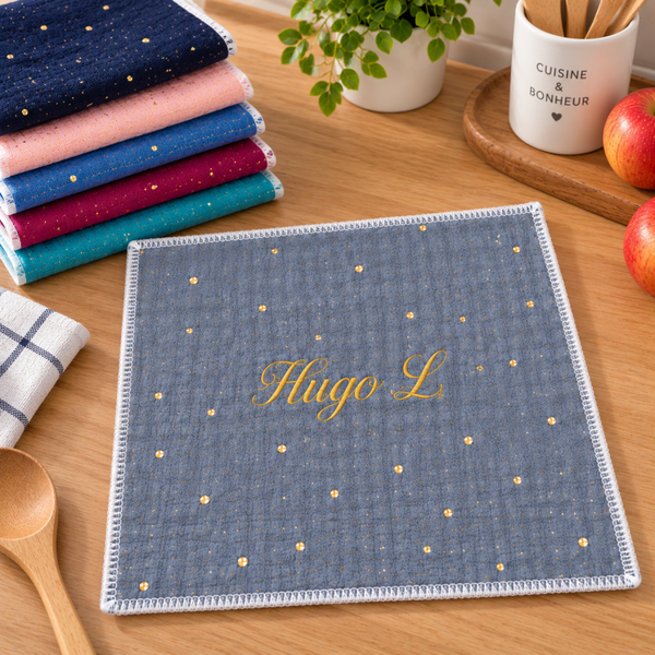 Serviette maternelle personnalisée brodée double gaze et nid d’abeille
