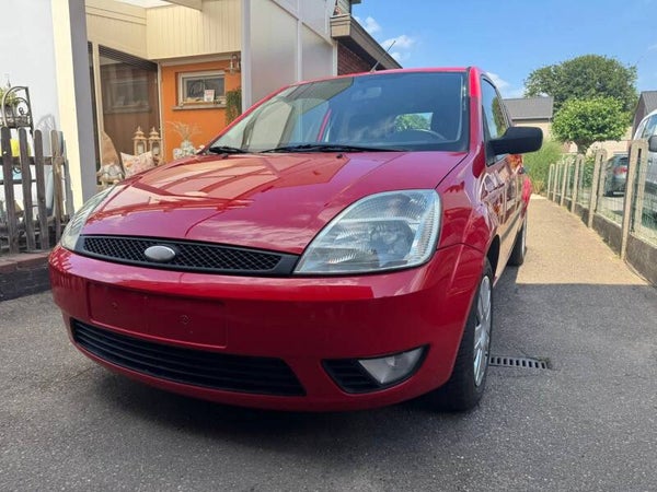 ford fiesta / 177.471 km / 1300 cc benzine / 51 kw / bj 2005