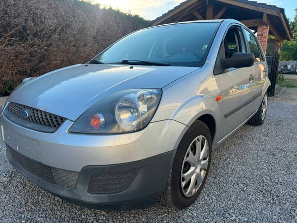 ford fiesta / 5deurs / airco / trekhaak / 1.3 benzine  / android