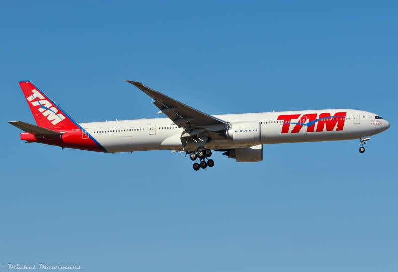 PT-MUD -- Boeing 777-300ER -- TAM