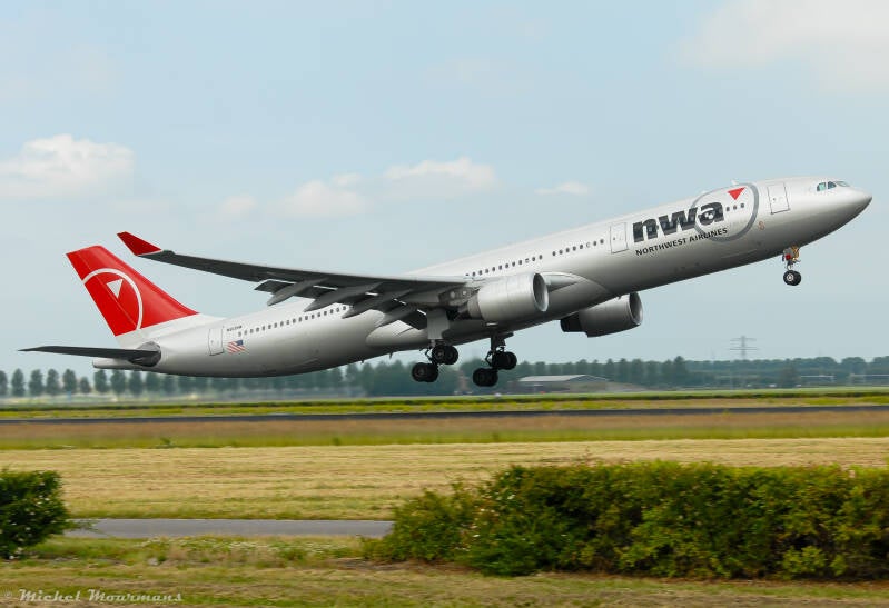 N813NW -- Airbus A330-300 -- Northwest Airlines
