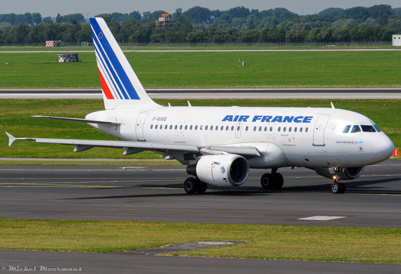 F-GUGQ -- Airbus A318 -- Air France
