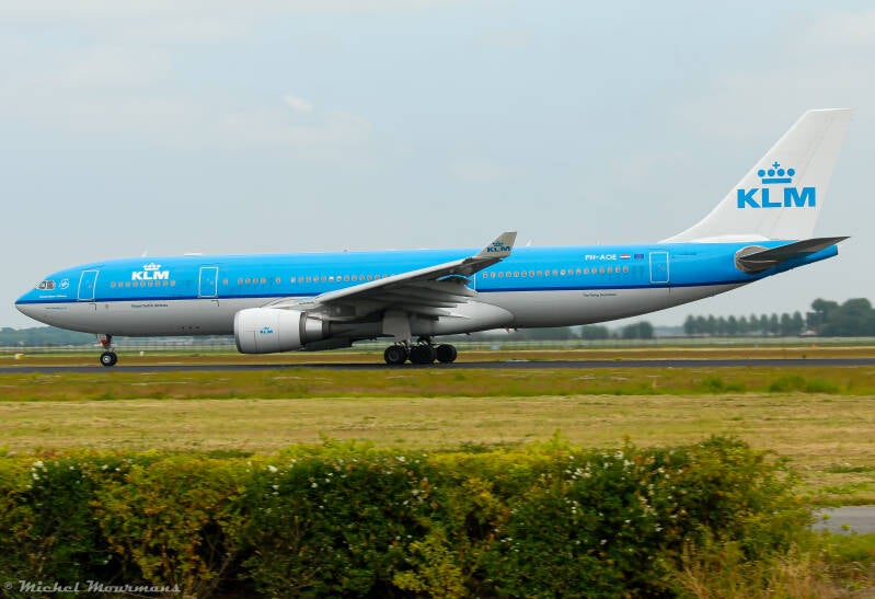 PH-AOE -- Airbus A330-200 -- KLM