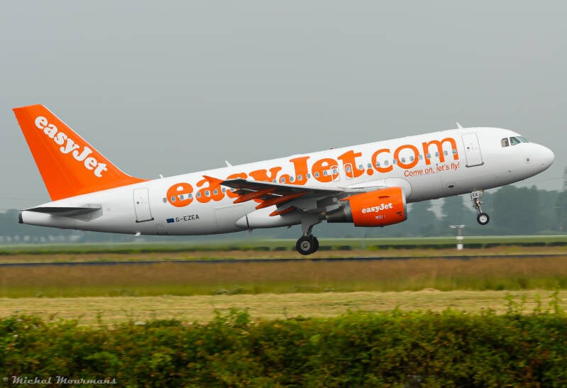 G-EZEA -- Airbus A319 -- EasyJet