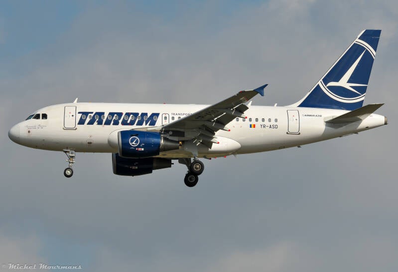 YR-ASD -- Airbus A318 -- TAROM