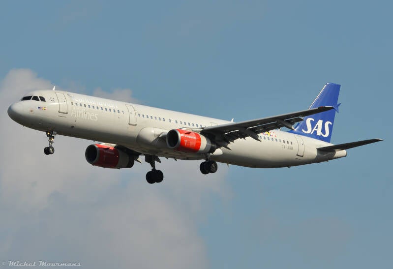 OY-KBB -- Airbus A321 -- Scandinavian Airlines