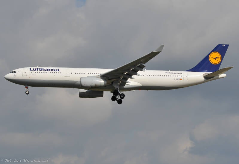 D-AIKM -- Airbus A330-300 -- Lufthansa