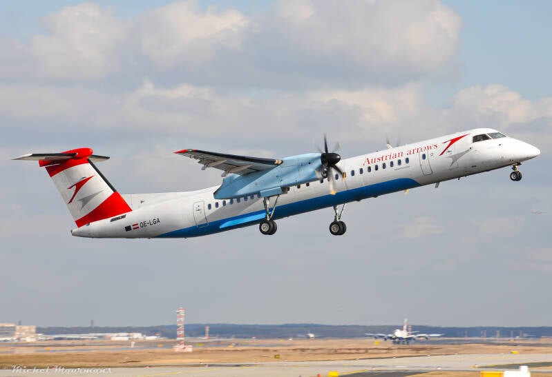 OE-LGA -- Bombardier Dash 8-Q400 -- Austrian Arrows