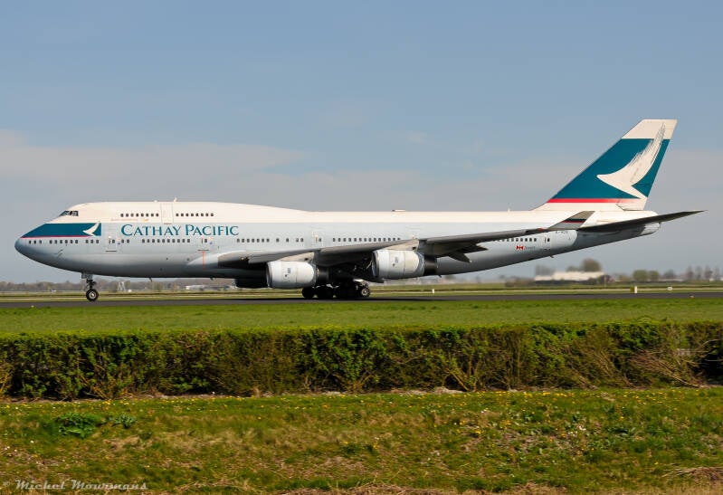 B-HOS -- Boeing 747-400 -- Cathay Pacific