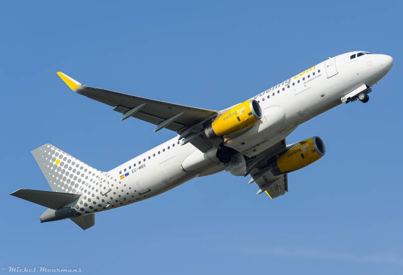 EC-MBS -- Airbus A320 -- Vueling