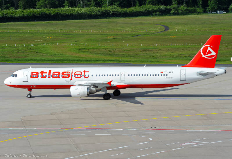 TC-ATB -- Airbus A321 -- Atlasjet