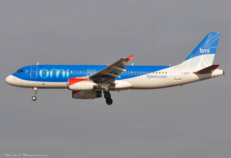 G-MIDY -- Airbus A320 -- Bmi