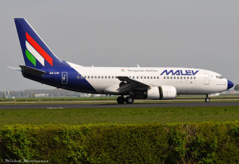 HA-LOI -- Boeing 737-700 -- MALÉV