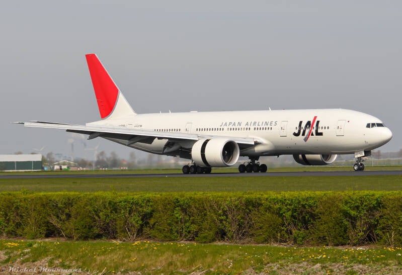 JA706J -- Boeing 777-200ER -- JAL