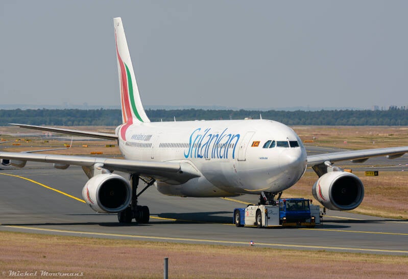 4R-ALA -- Airbus A330-200 -- SriLankan Airlines