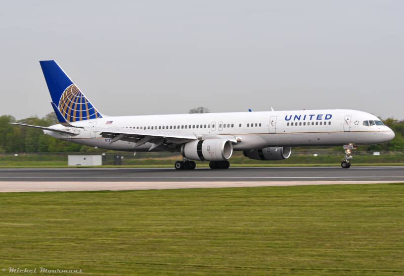 N12114 -- Boeing 757-200 -- United Airlines