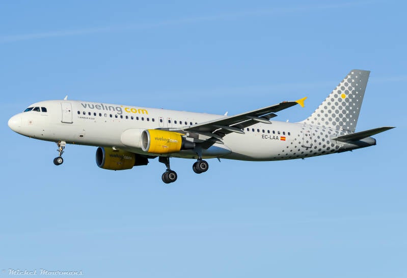 EC-LAA -- Airbus A320 -- Vueling