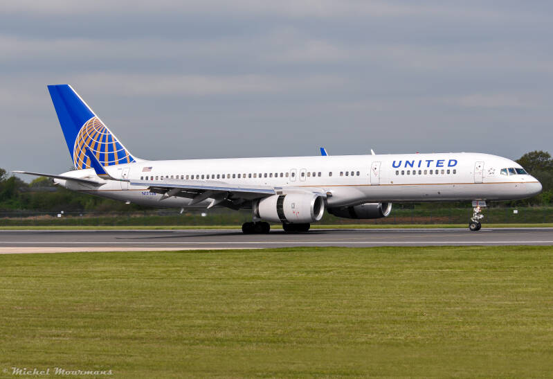 N17128 -- Boeing 757-200 -- United Airlines