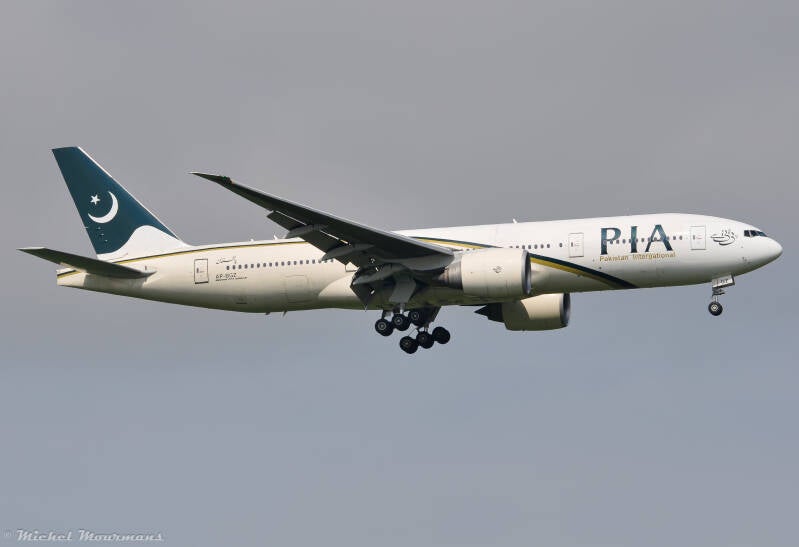 AP-BGZ -- Boeing 777-200LR -- Pakistan International Airlines (PIA)