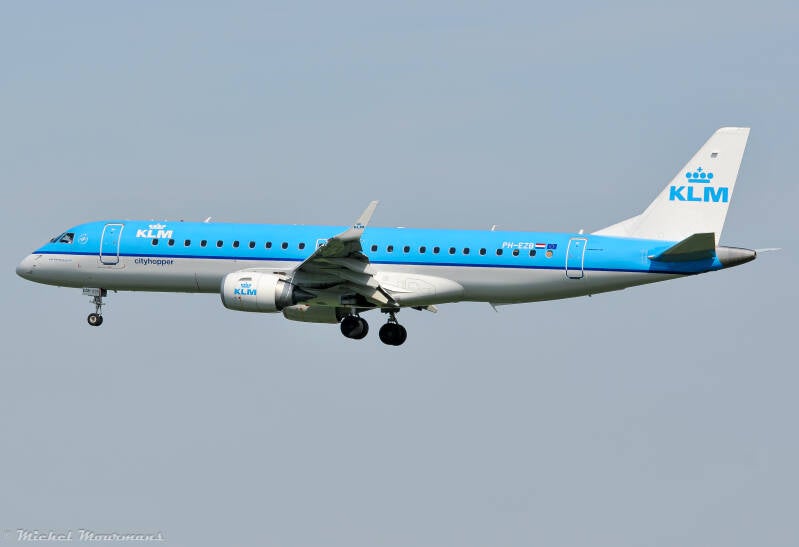 PH-EZB -- Embraer 190 -- KLM Cityhopper