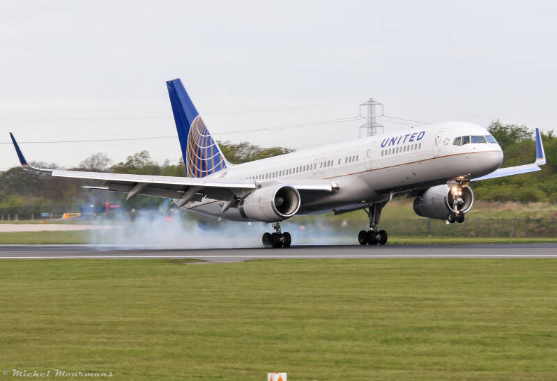 N67134 -- Boeing 757-200 -- United Airlines