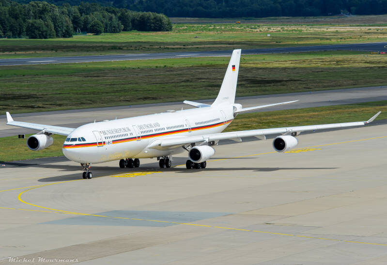 16+02 -- Airbus A340-300 -- German Air Force
