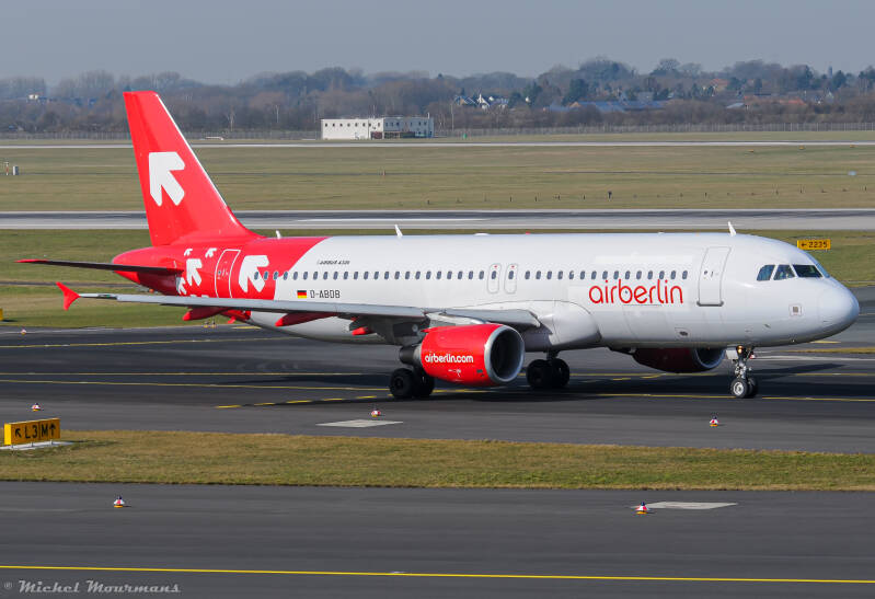 D-ABDB -- Airbus A320 -- Air Berlin