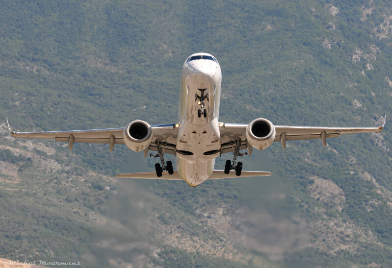 4O-AOC -- Embraer 195 -- Montenegro Airlines