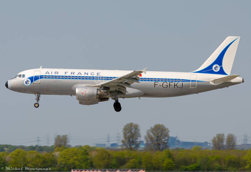 F-GFKJ -- Airbus A320 -- Air France