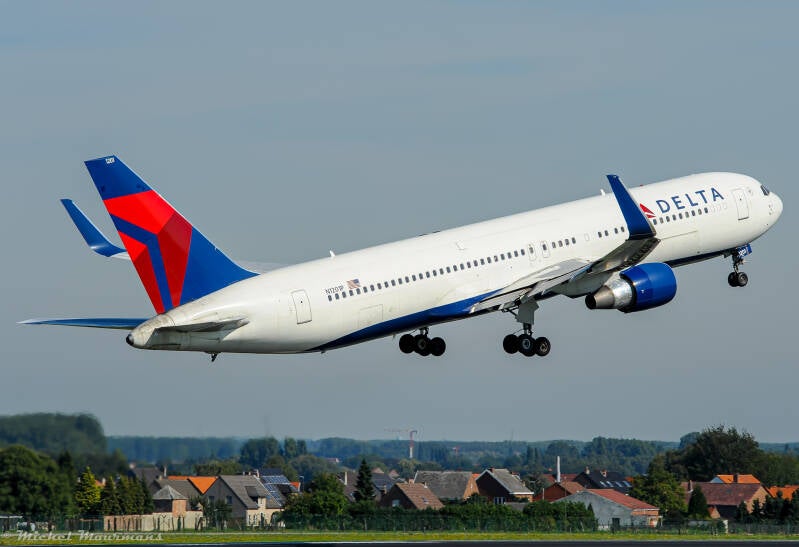N1201P -- Boeing 767-300ER -- Delta Air Lines