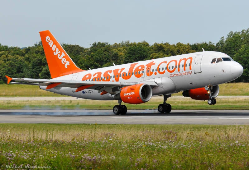 G-EZIS -- Airbus A319 -- EasyJet