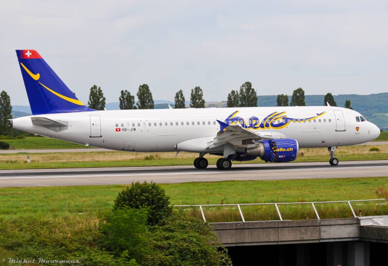 HB-JIW -- Airbus A320 -- Hello