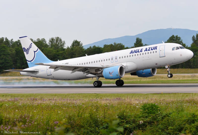 F-HBII -- Airbus A320 -- Aigle Azur