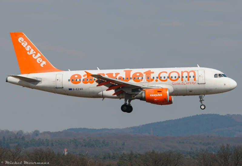 G-EZAD -- Airbus A319 -- EasyJet