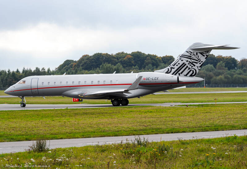 OE-LGX -- Bombardier Global Express XRS -- VistaJet