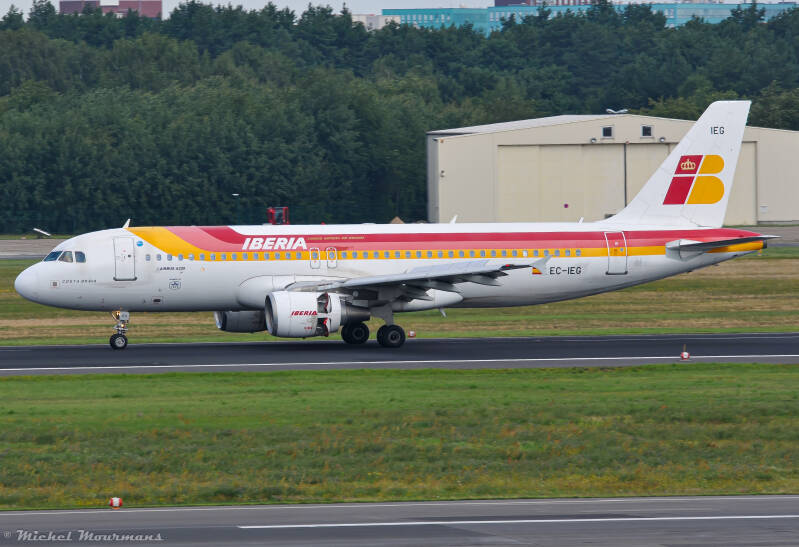 EC-IEG -- Airbus A320 -- Iberia