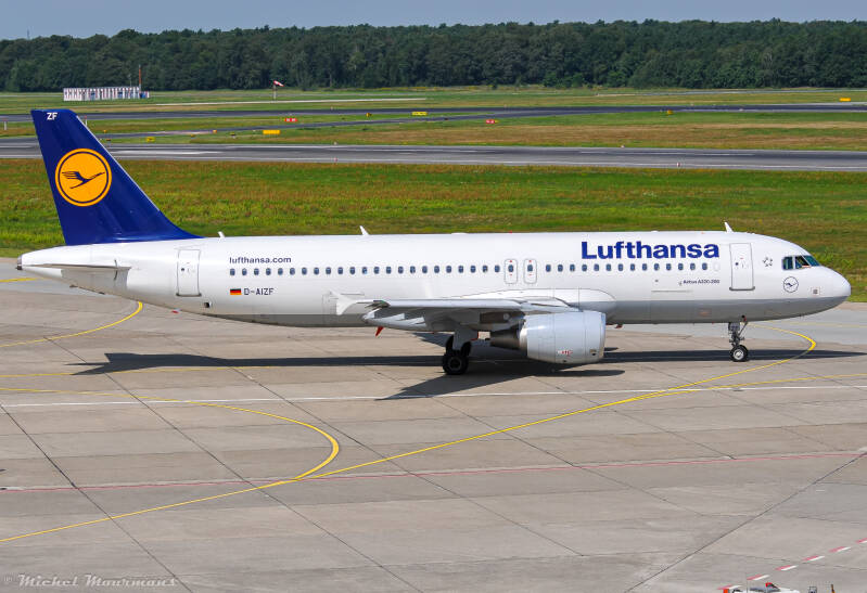 D-AIZF -- Airbus A320 -- Lufthansa