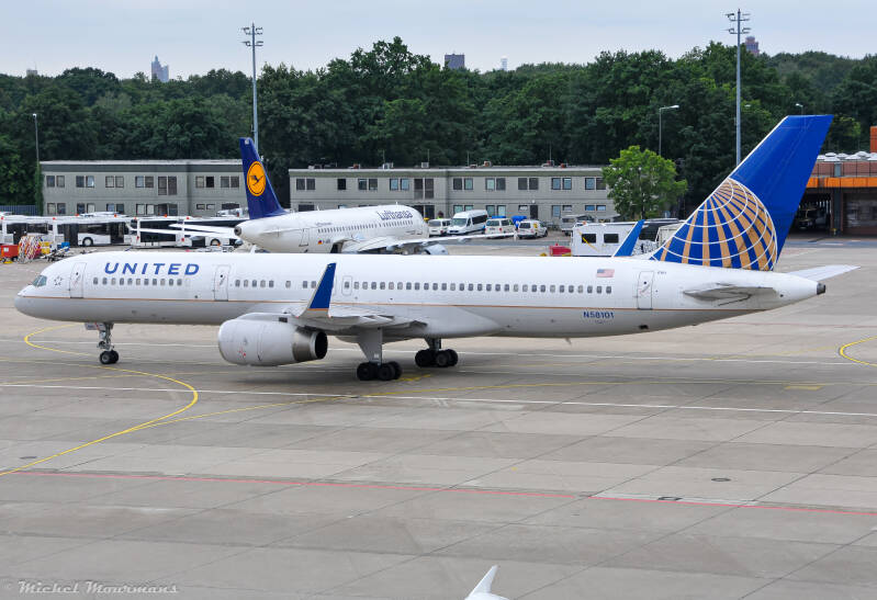 N58101 -- Boeing 757-200 -- United Airlines