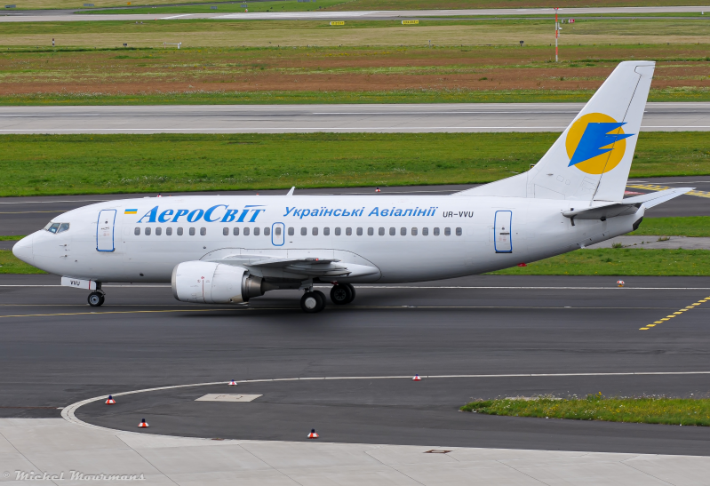 UR-VVU -- Boeing 737-500 -- AeroSvit