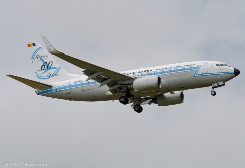 YR-BGG -- Boeing 737-700 -- TAROM