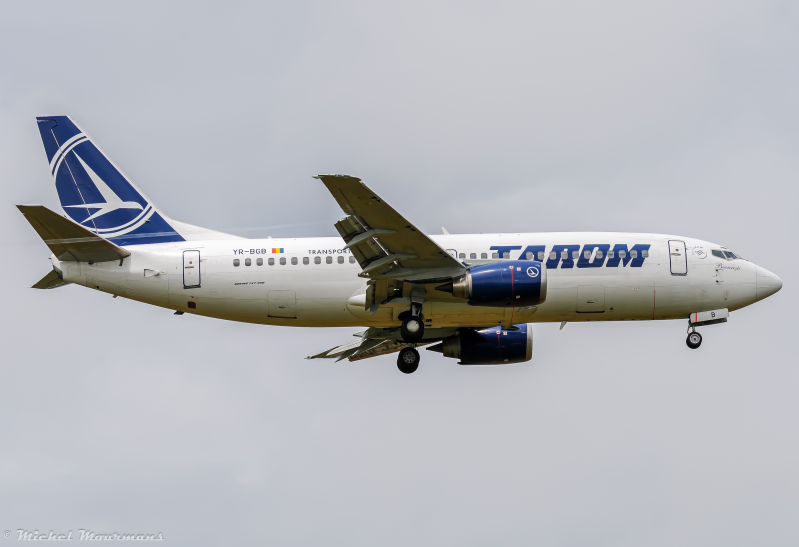 YR-BGB -- Boeing 737-300 -- TAROM