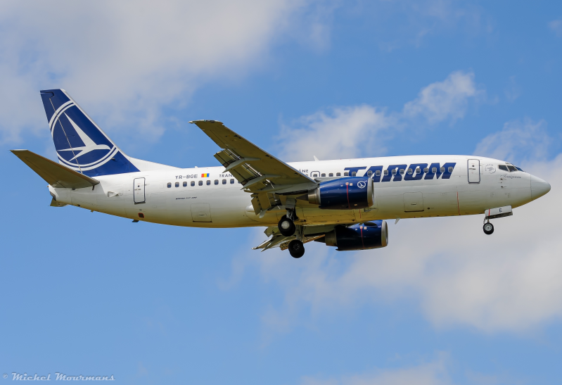 YR-BGE -- Boeing 737-300 -- TAROM