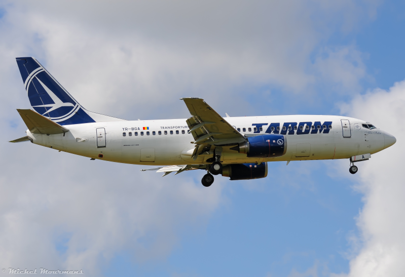YR-BGA -- Boeing 737-300 -- TAROM