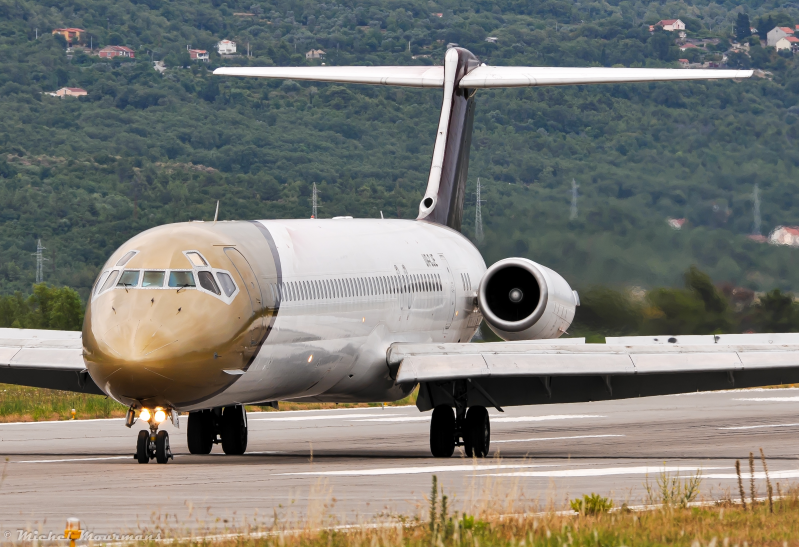 UR-CJE -- McDonnell Douglas MD-83 -- Khors Aircompany