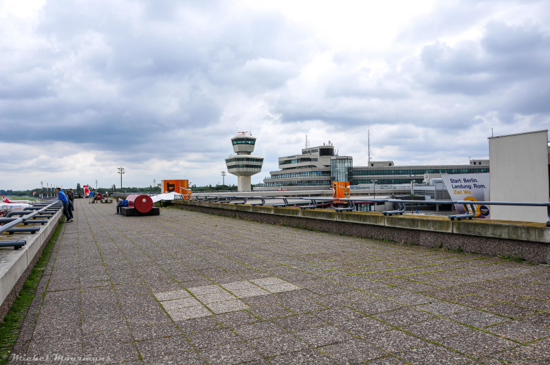 TXL plane spotting terrace overview