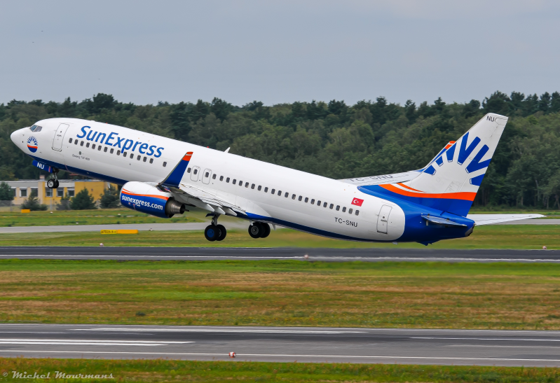 TC-SNU -- Boeing 737-800 -- SunExpress
