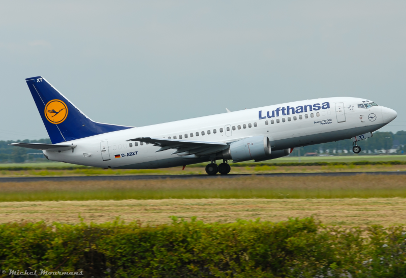 D-ABXT -- Boeing 737-300 -- Lufthansa