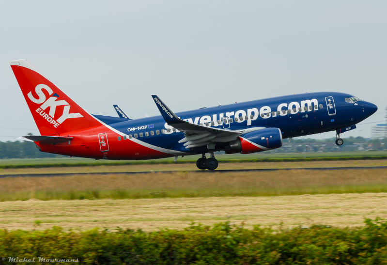 OM-NGP -- Boeing 737-700 -- SkyEurope