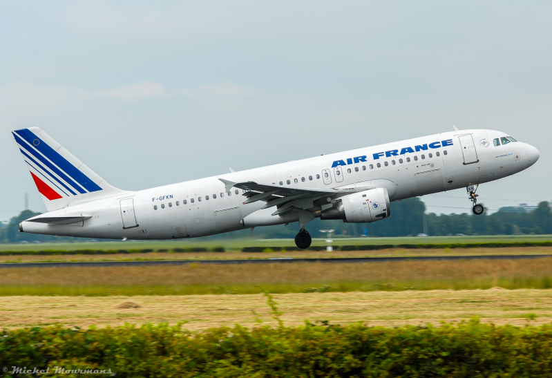 F-GFKN -- Airbus A320 -- Air France