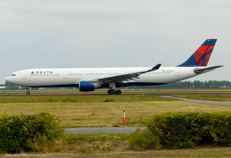 N821NW -- Airbus A330-300 -- Delta Air Lines
